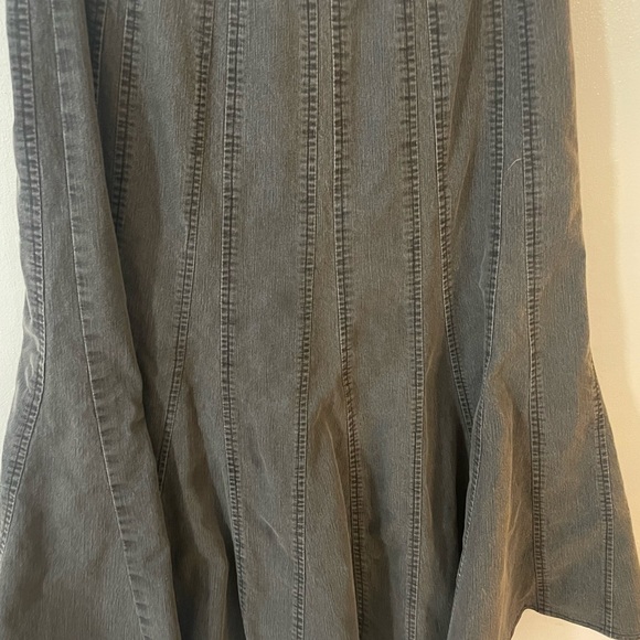 New Directions Grey Denim Midi Skirt - Picture 3 of 13